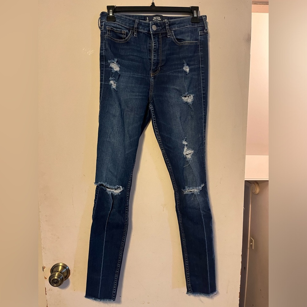 Hollister high rise distressed super skinny 5R